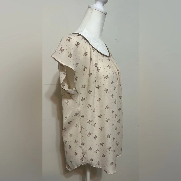 Lauren Conrad Top Blouse. Cream Brown Polka dots and Bows Medium - Picture 4 of 11